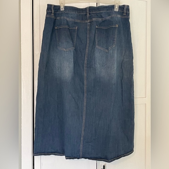 Cato Button-Front Dark Wash Long Denim Skirt - Women size 20W - Picture 2 of 5